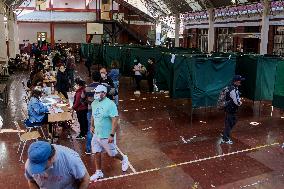 Chileans vote in the 2022 constitutional referendum
